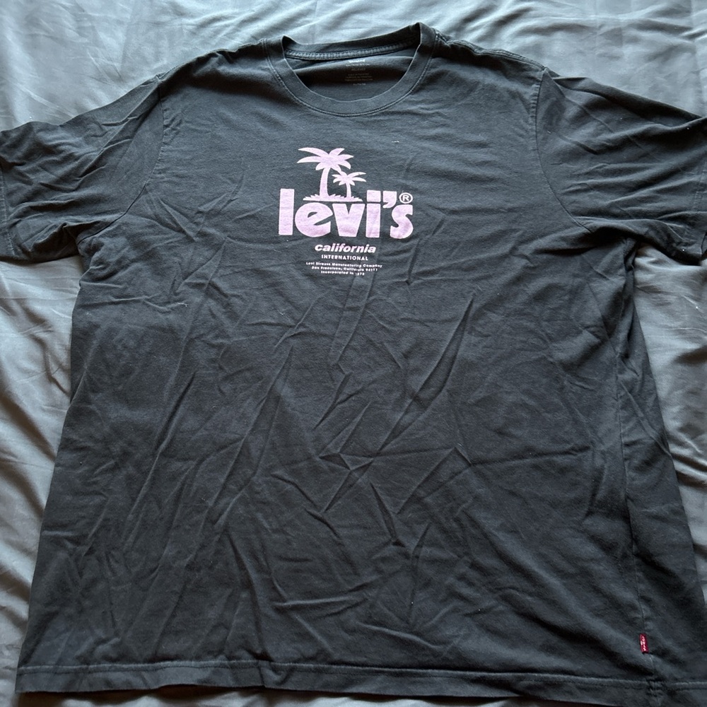 Levi's Black Tee with Pink Logo
